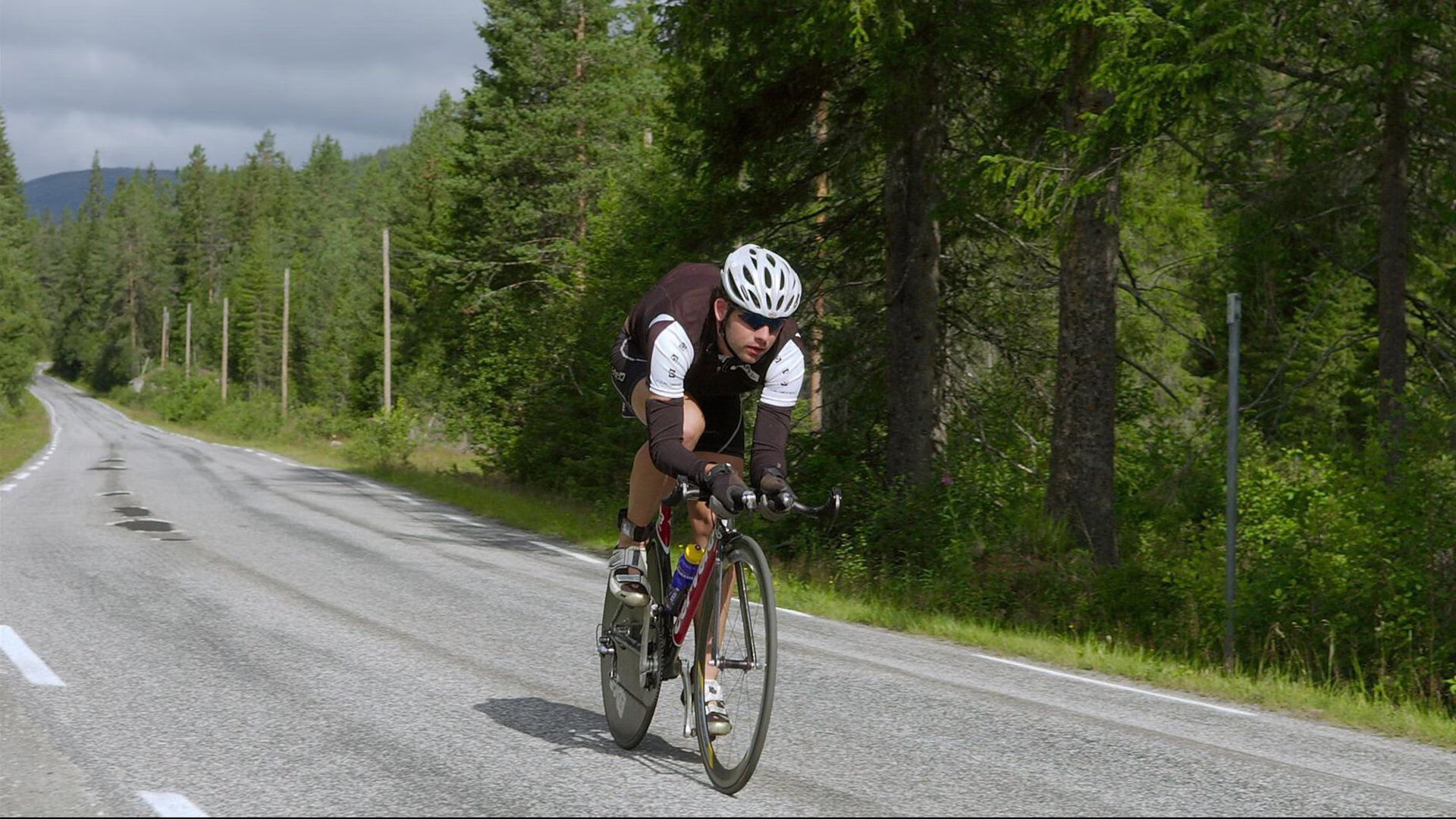 巴萨积极备战毕尔巴鄂竞技，战术调整与阵容轮换成焦点