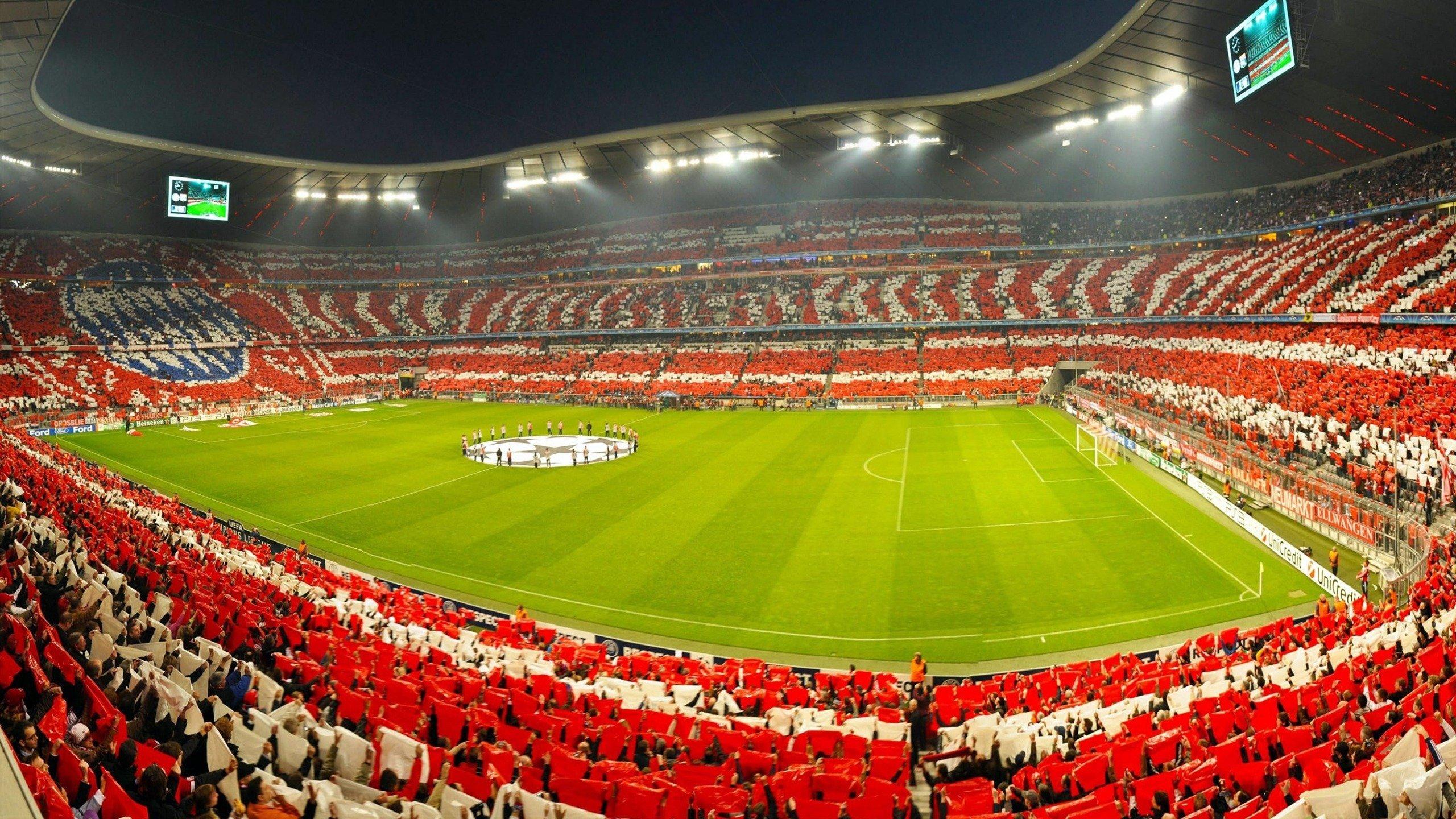 环足奖2025年度最佳女足俱乐部候选揭晓，阿森纳与巴萨双雄领衔，新时代格局引瞩目